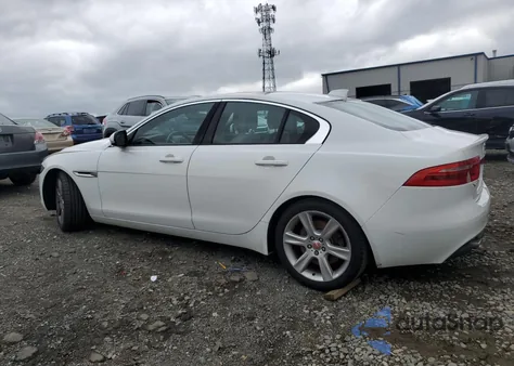 2017 Jaguar Xe Premium z USA, uszkodzony, nr VIN SAJAD4BG8HA972544